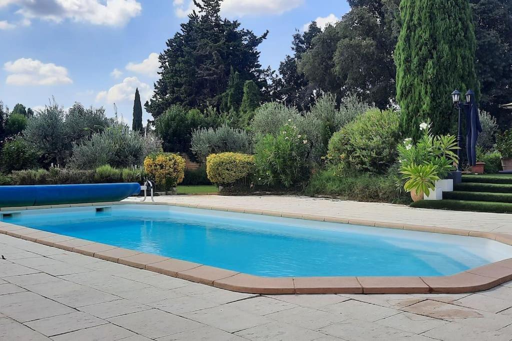 Villa L'Estel En Campagne Avec Piscine Privee Proche Arles Et Avignon Tarascon Bagian luar foto