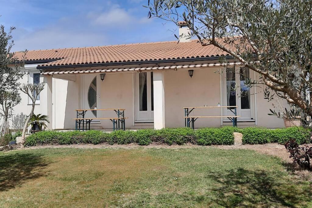 Villa L'Estel En Campagne Avec Piscine Privee Proche Arles Et Avignon Tarascon Bagian luar foto